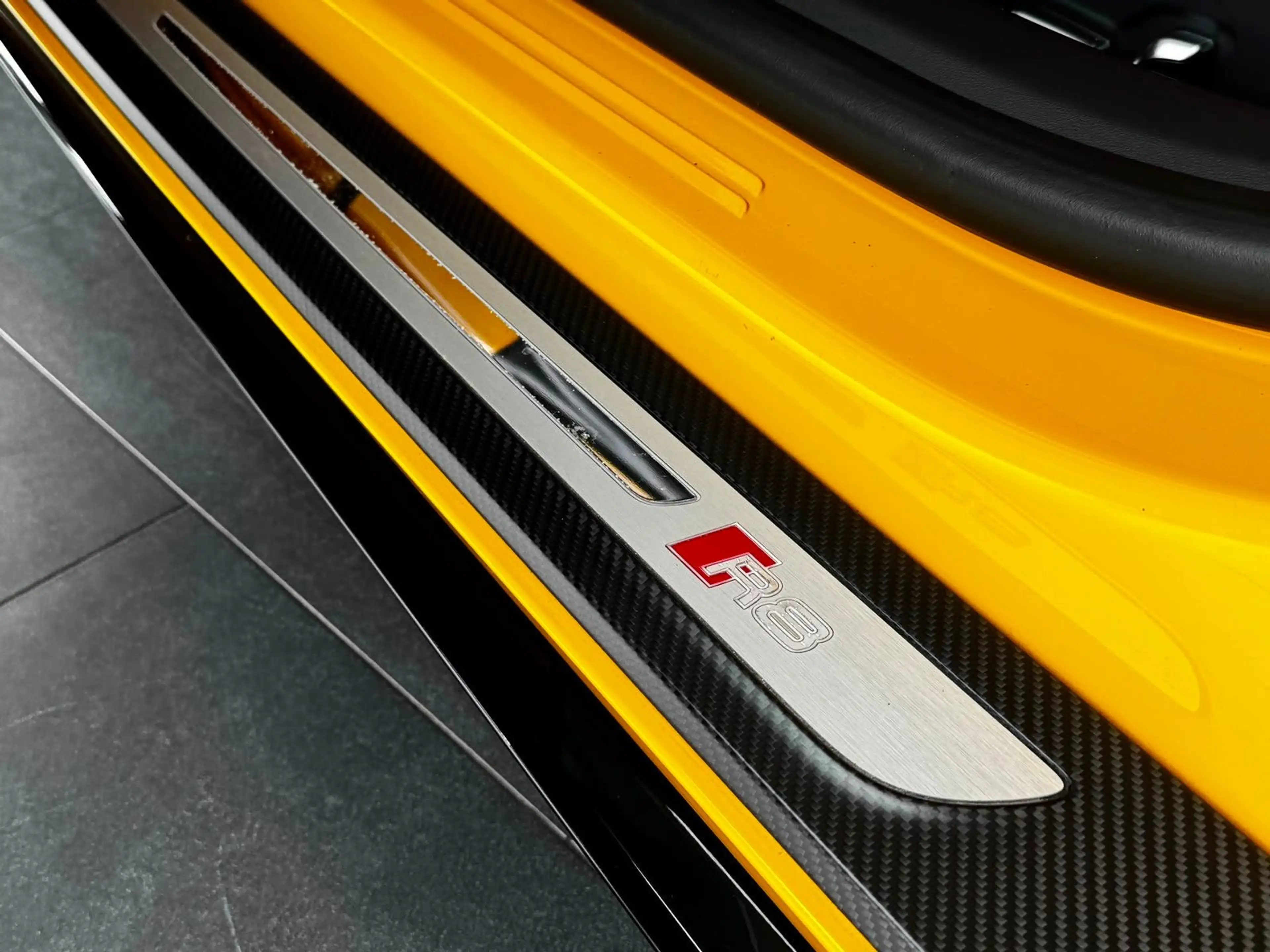 Audi R8 Coupe 5.2 FSI quattro performance"Keramik" — photo 13