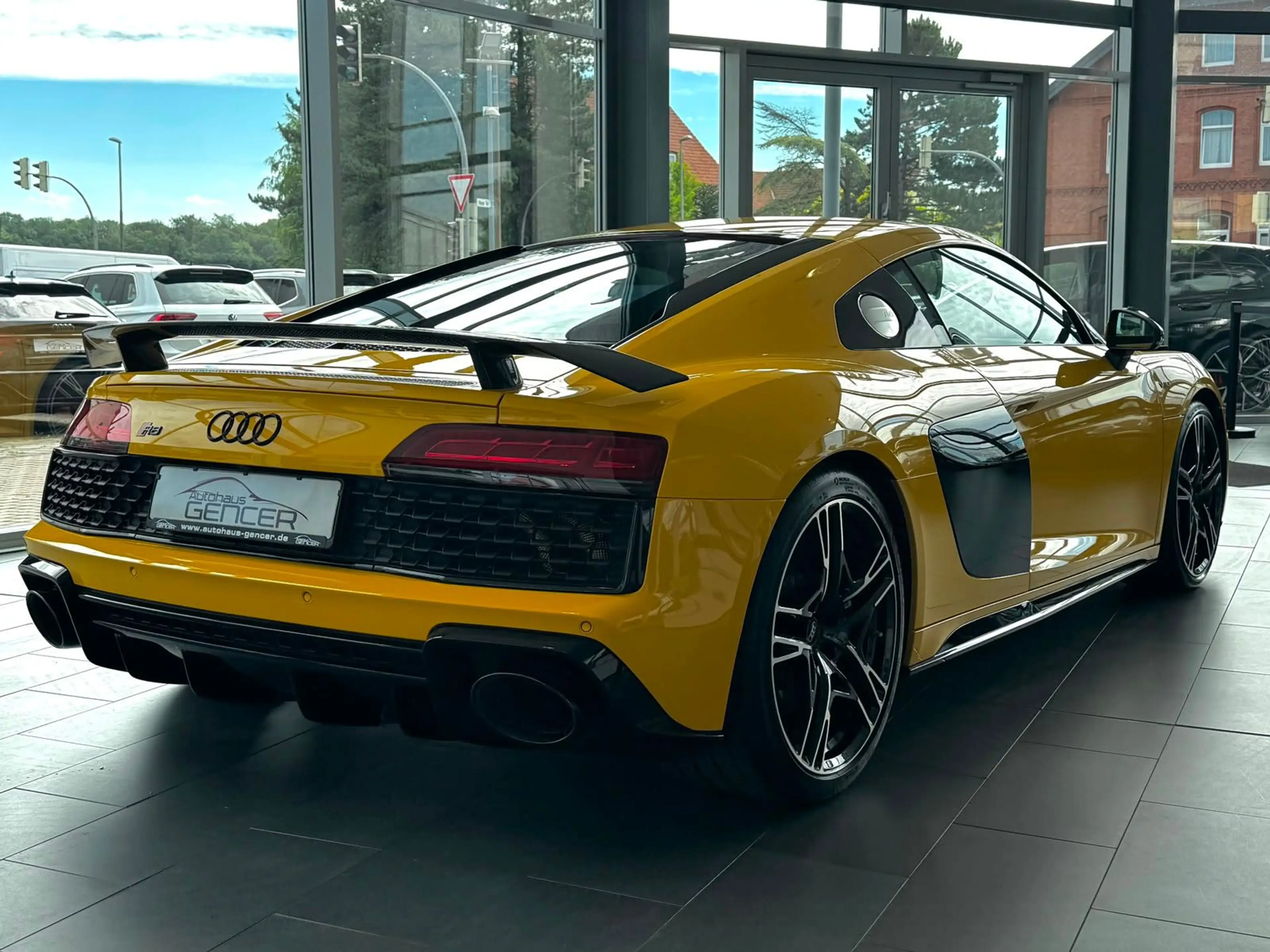 Audi R8 Coupe 5.2 FSI quattro performance"Keramik" — photo 4