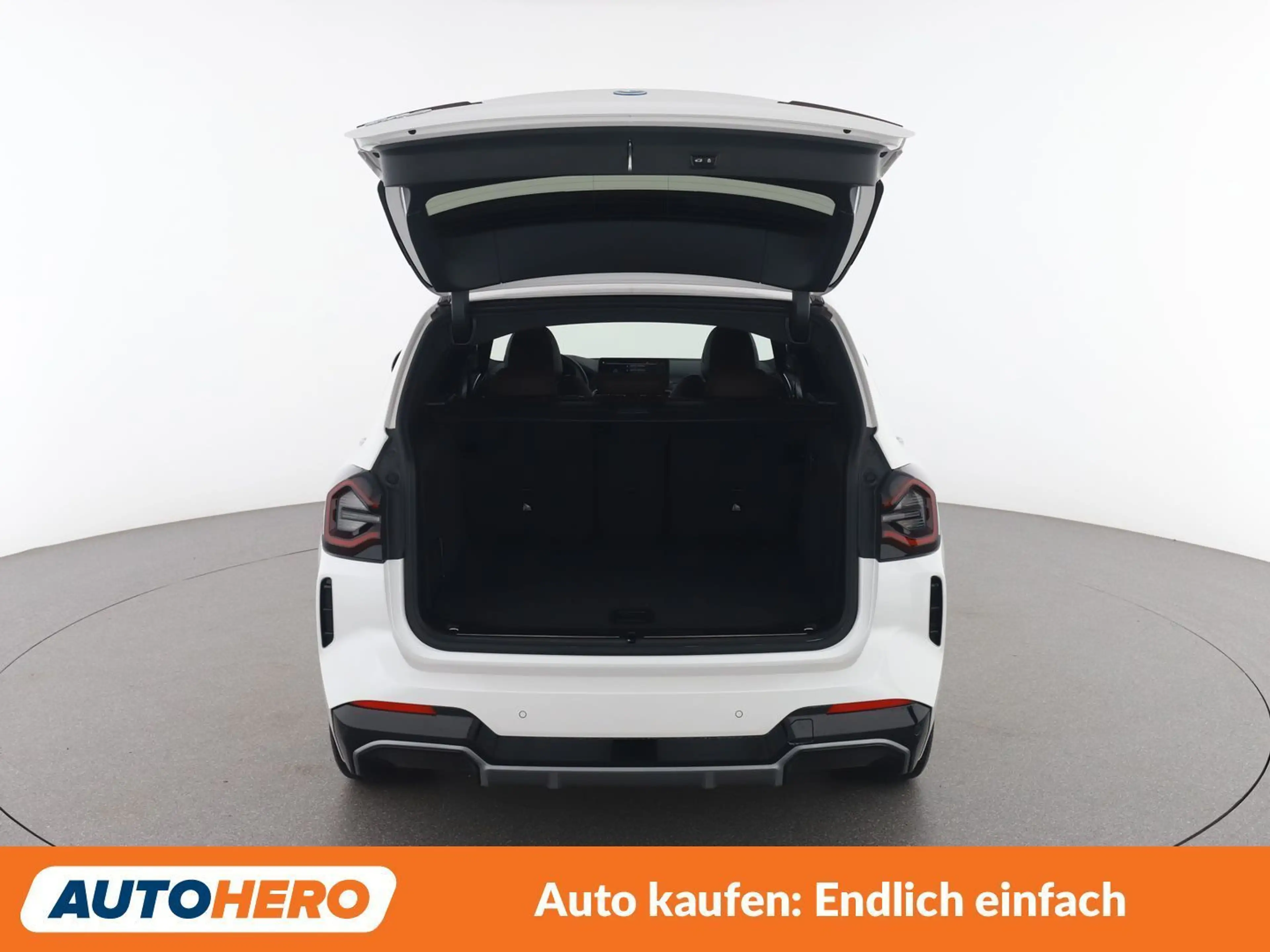 BMW iX3 electric drive 210 kW Impressive — photo 17