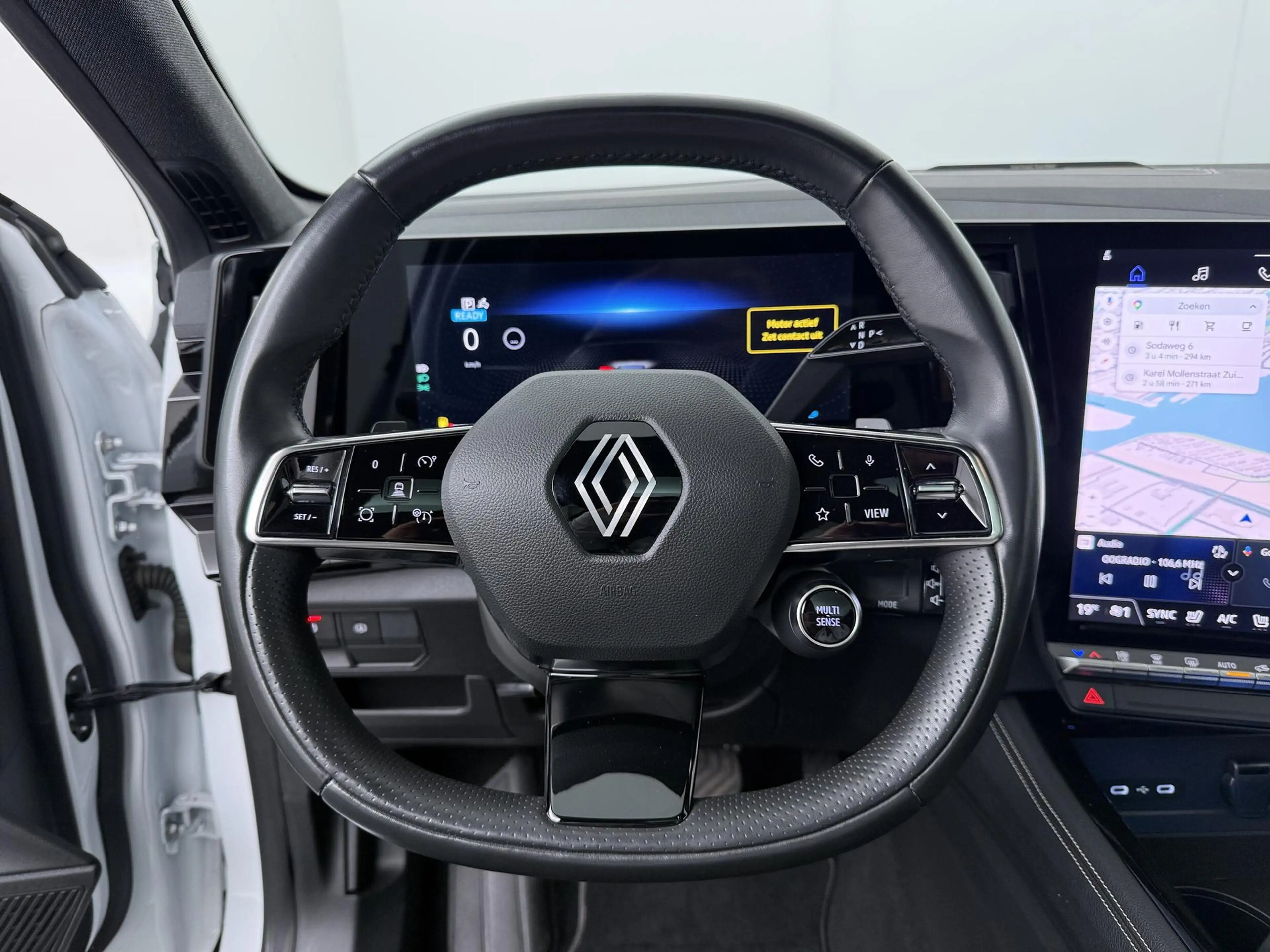 Renault Austral iconic E-Tech full hybrid 200 | Trekhaak | Panoram — photo 9
