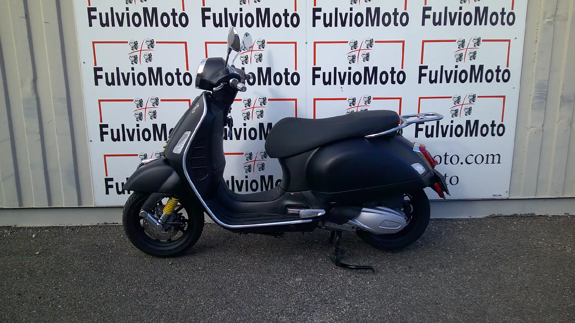Vespa GTS 300 Noir - 2