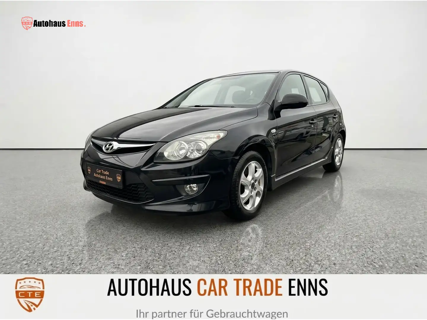 Hyundai i30 Klimaautomatik / Alufelgen / Lederlenkrad / Multifunktionslenkrad / Dachrelinge - 1