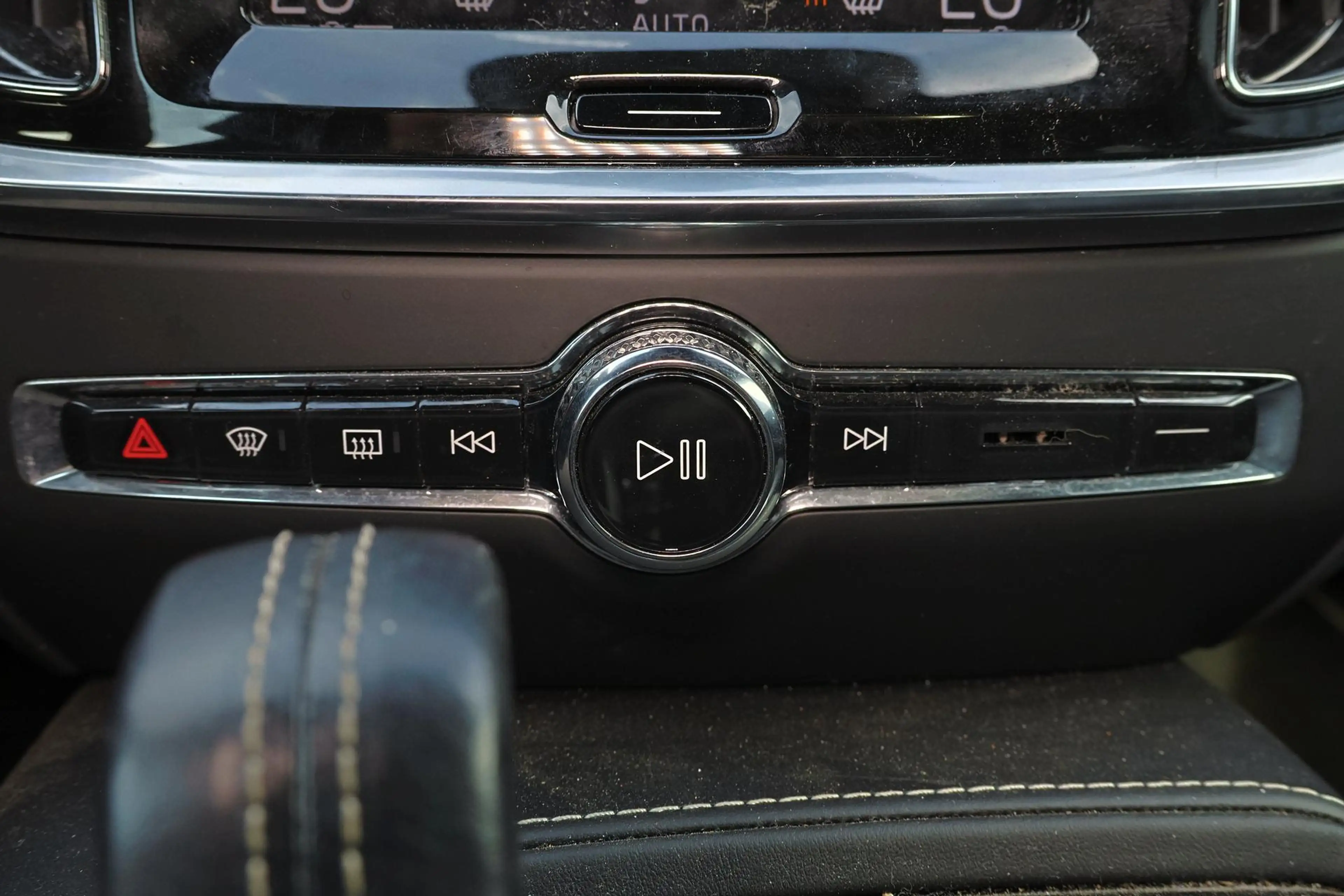 Volvo S60 T6 AWD Twin Engine R-Design - Panoramisch schuif-/ — photo 12