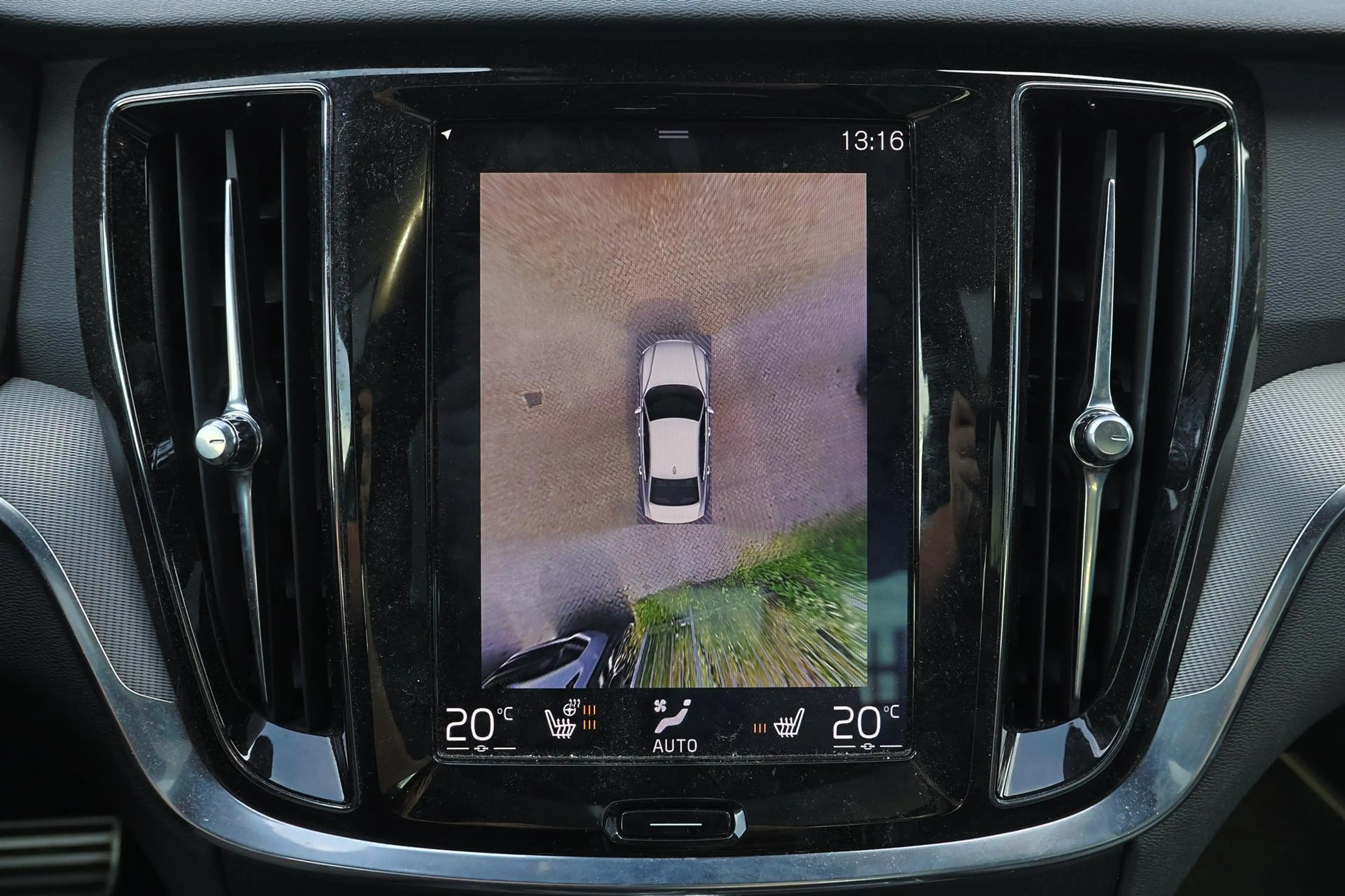 Volvo S60 T6 AWD Twin Engine R-Design - Panoramisch schuif-/ — photo 11