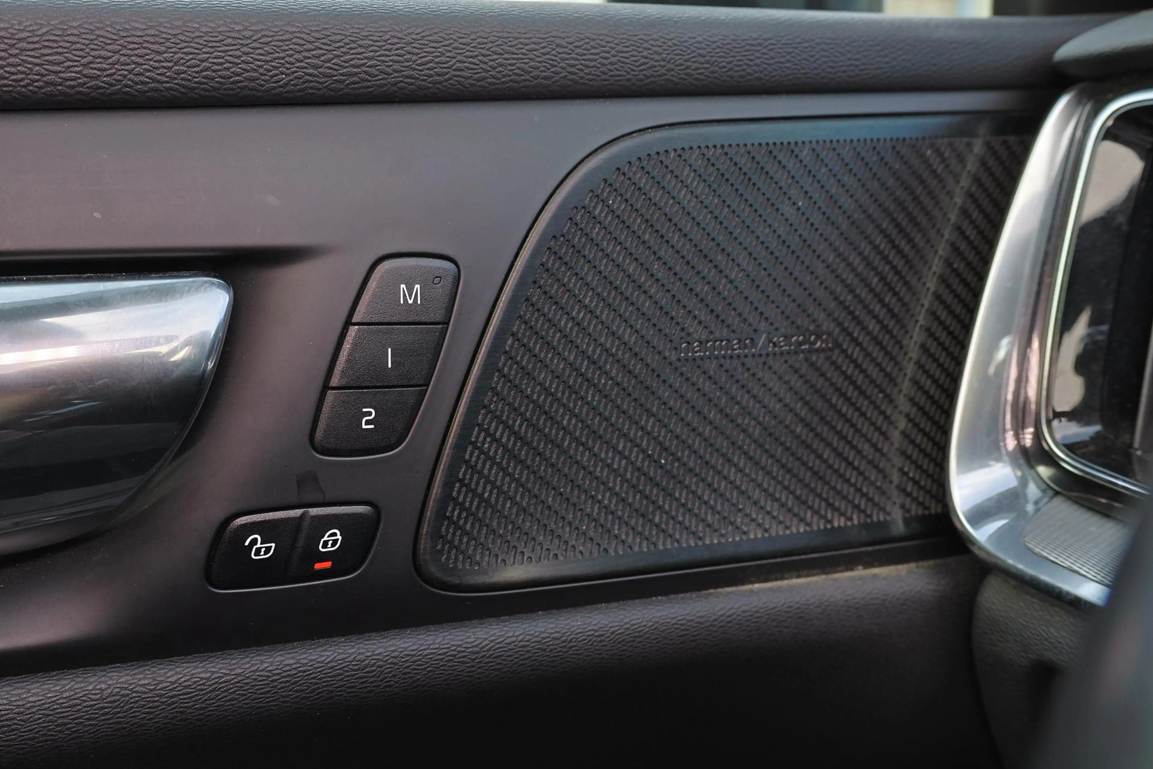 Volvo S60 T6 AWD Twin Engine R-Design - Panoramisch schuif-/ — photo 14