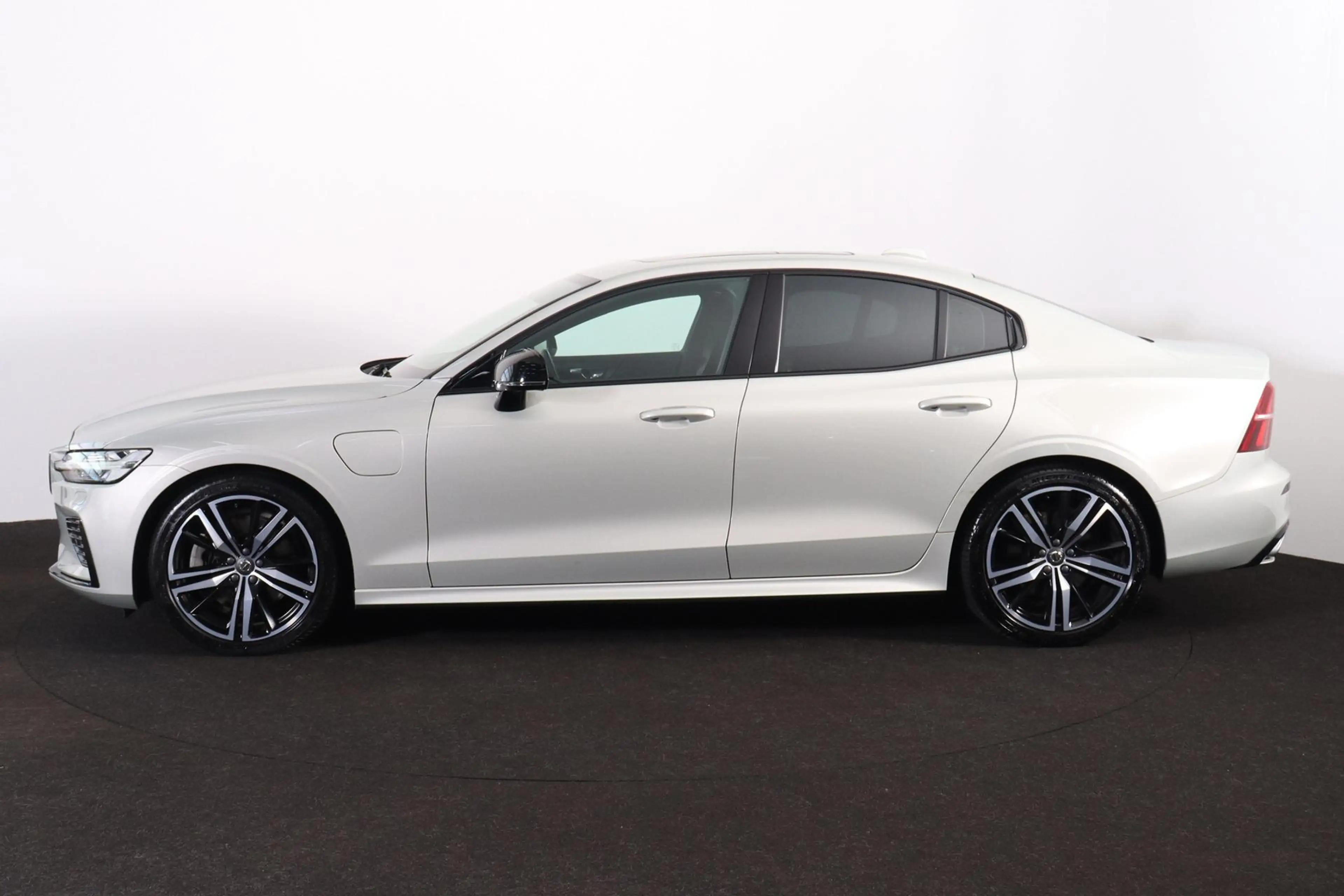 Volvo S60 T6 AWD Twin Engine R-Design - Panoramisch schuif-/ — photo 3