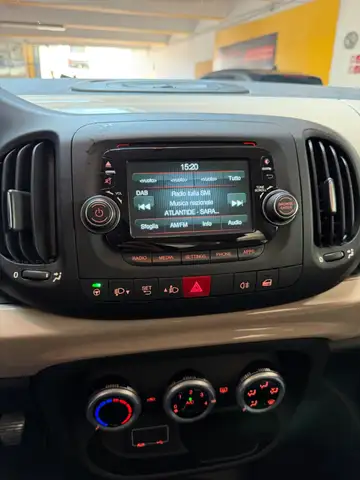 Fiat 500L view 12
