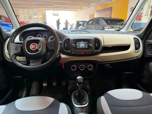 Fiat 500L view 8