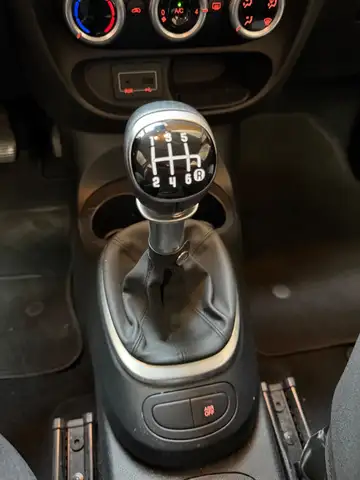 Fiat 500L view 10