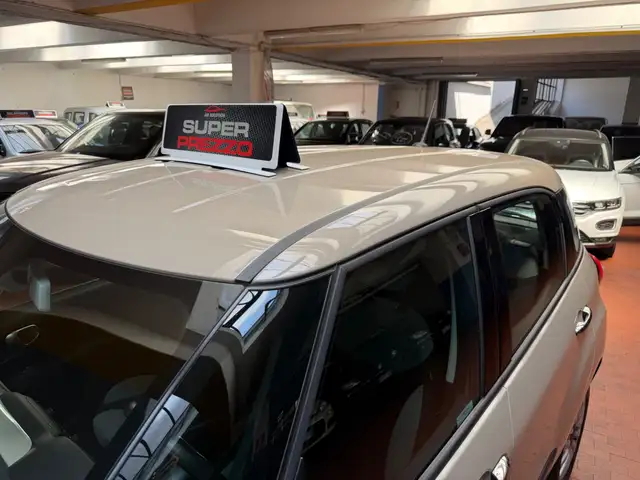 Fiat 500L view 5