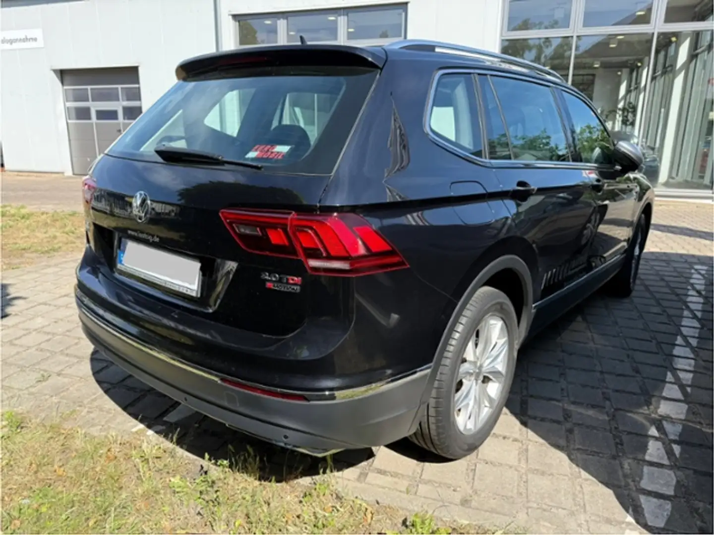Volkswagen Tiguan Allspace 2.0 TDI DSG 4Motion Comfortline Navi AHK Standhz Noir - 2