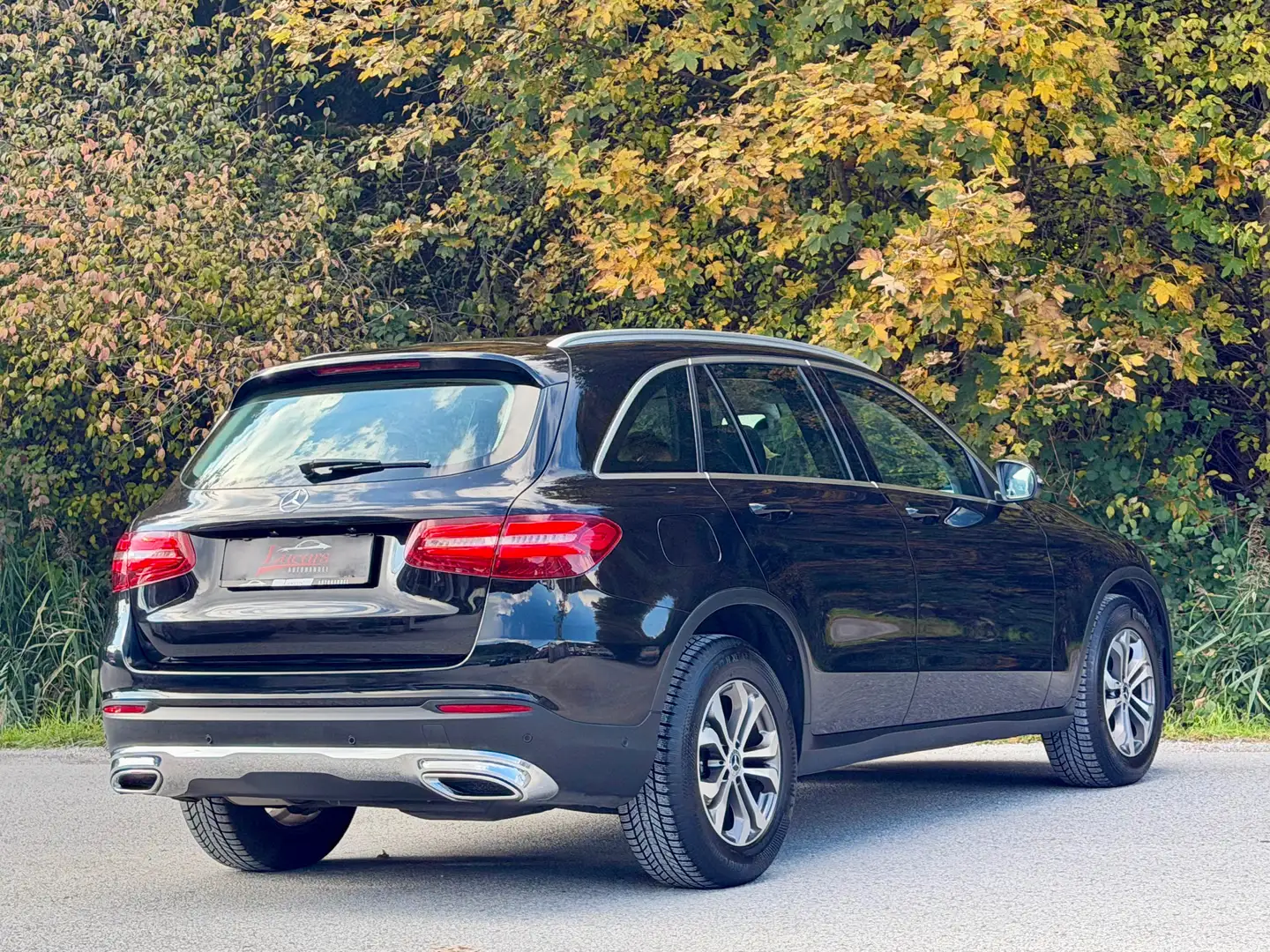 Mercedes-Benz GLC 220 d 4Matic Aut. *LED*NAVI*TOP* Zwart - 2