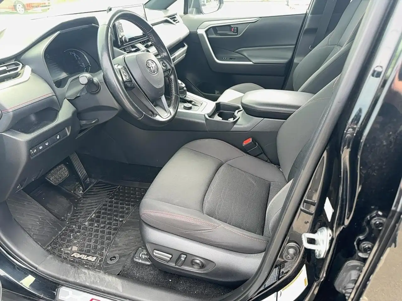 Toyota RAV 4 Prime снимка Toyota RAV 4 Prime