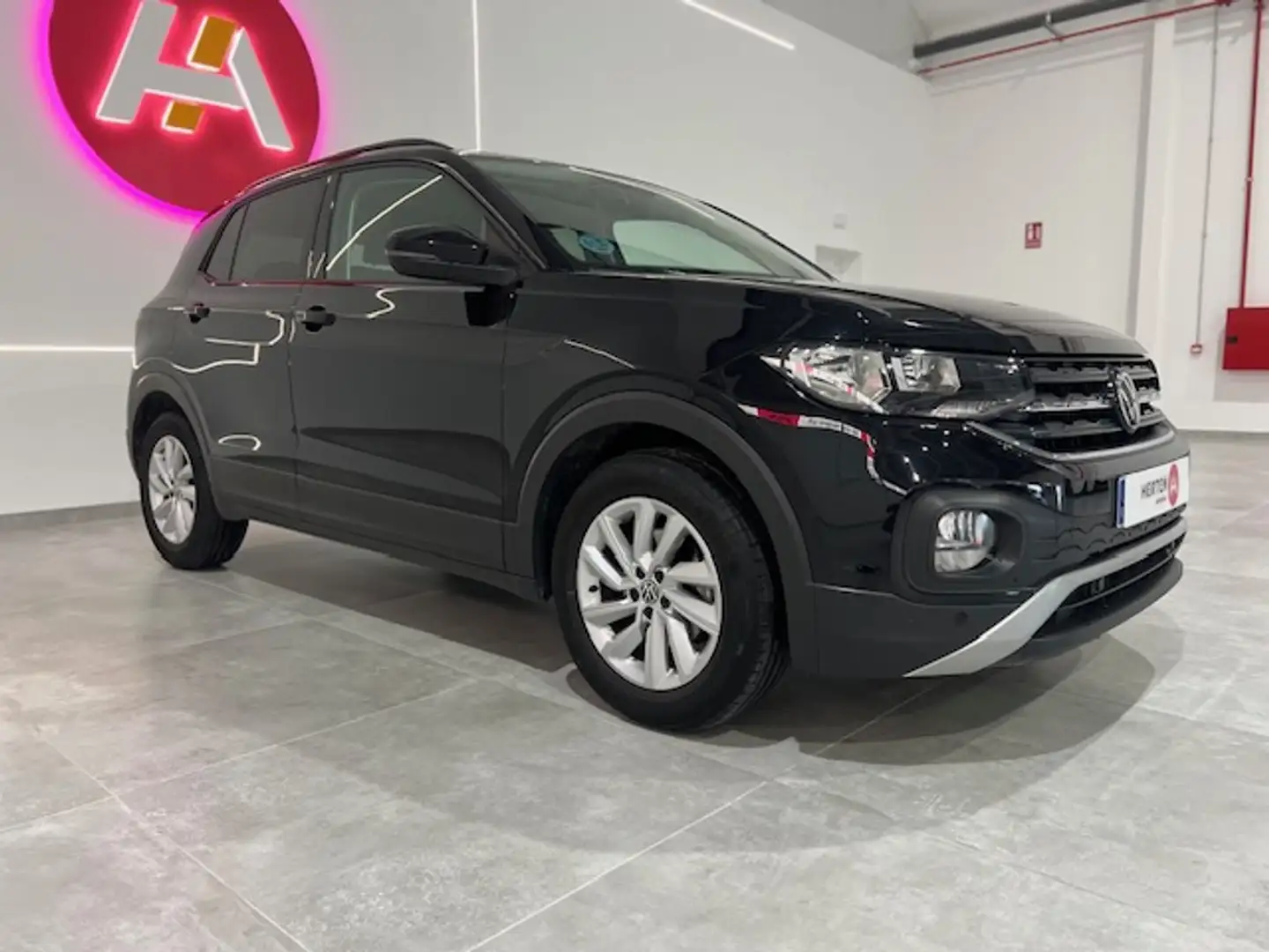 Volkswagen T-Cross 1.0 TSI Advance DSG7 81kW Schwarz - 2