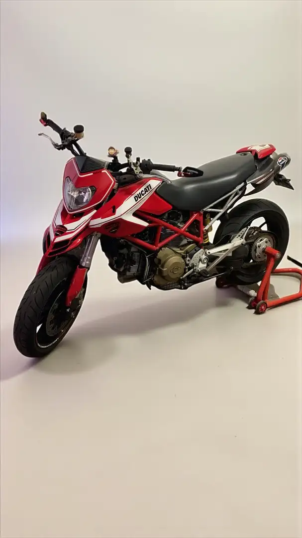 Ducati Hypermotard 1100 - 1