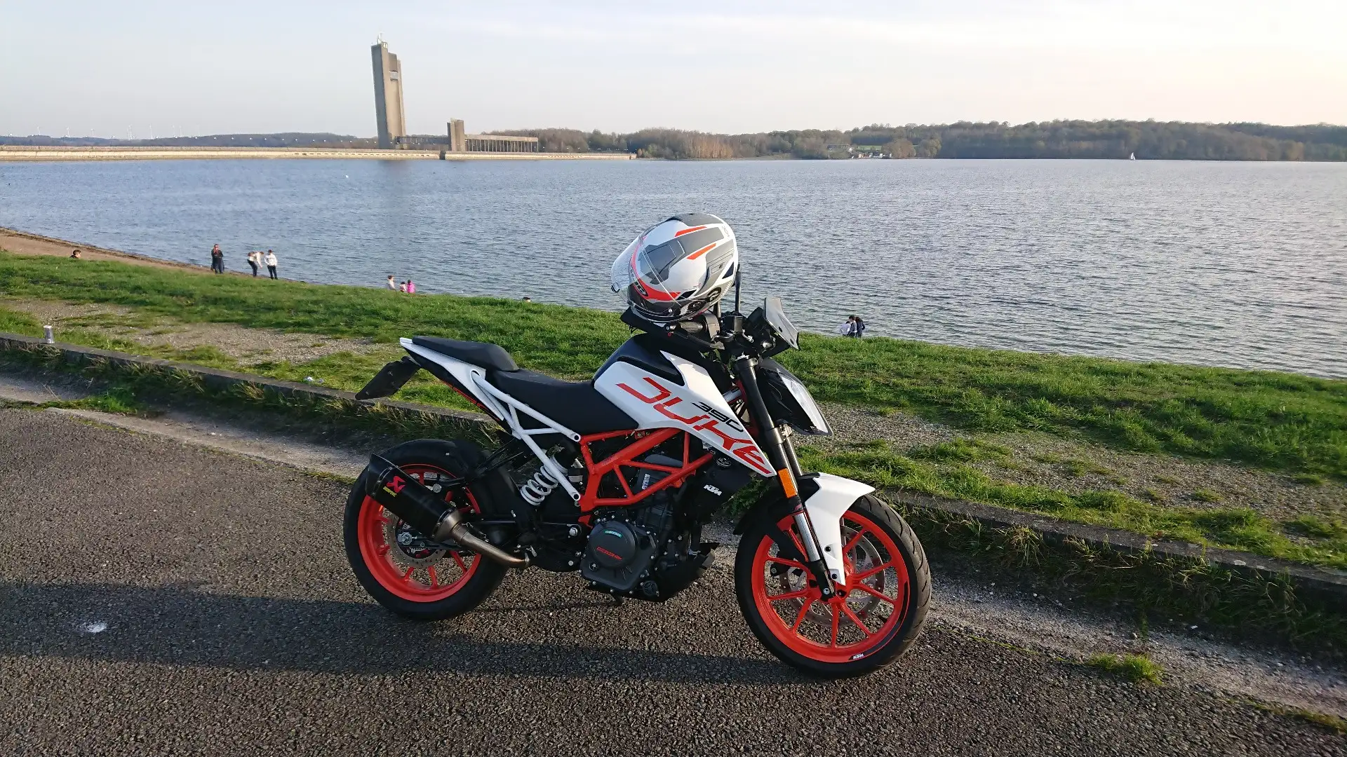 KTM 390 Duke Blanc - 1