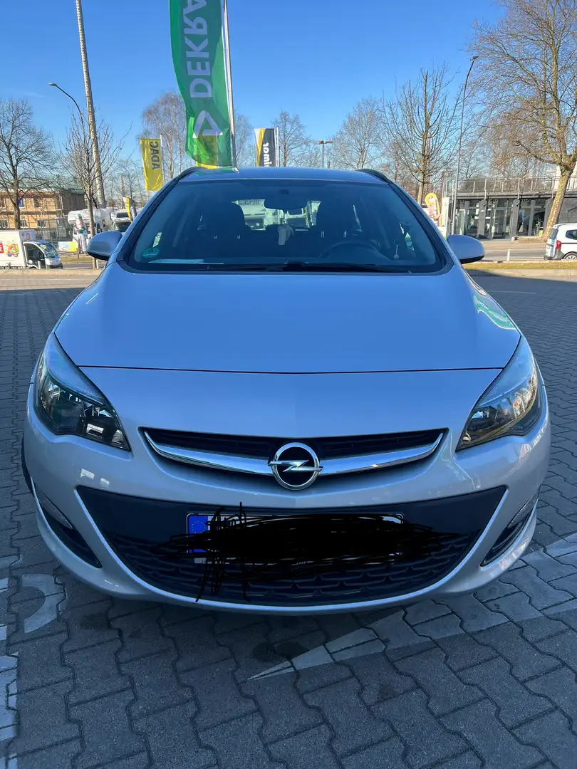 Opel Astra 1.6 Sports Tourer Edition 8400€ VB - 1