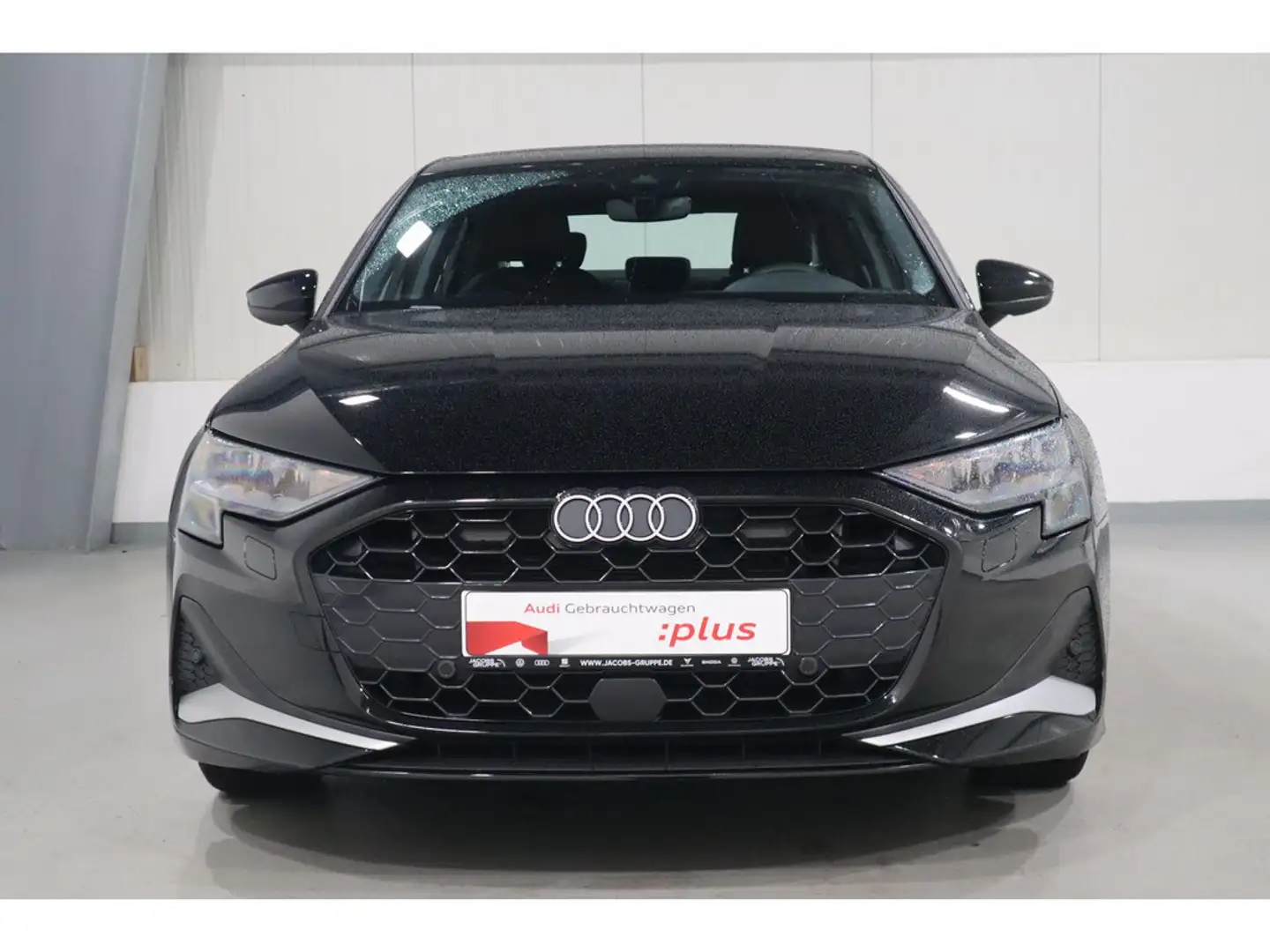 Audi A3 Limo 35 TFSI advanced LED*AHK*R-Kamera * Schwarz - 2