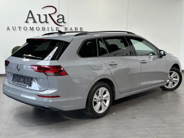 Volkswagen Golf view 4