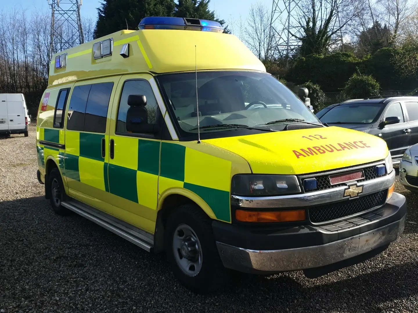 Chevrolet Tahoe Chavrolet Express / Ambulance Groen - 2