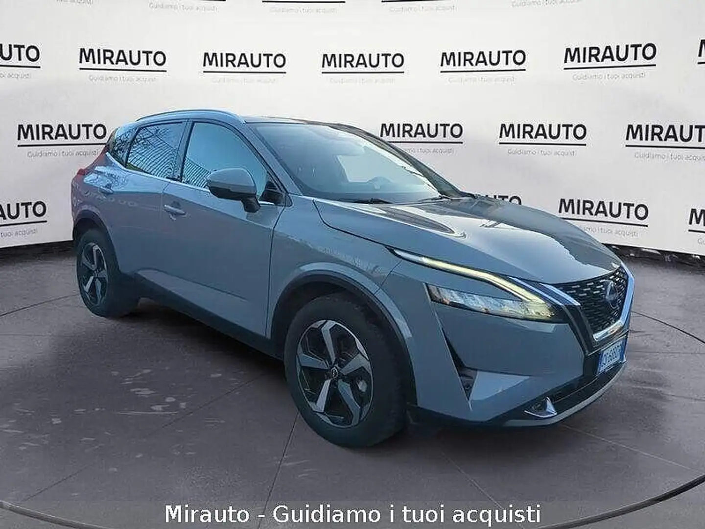 Nissan Qashqai MHEV 140 CV N-Connecta Gris - 1
