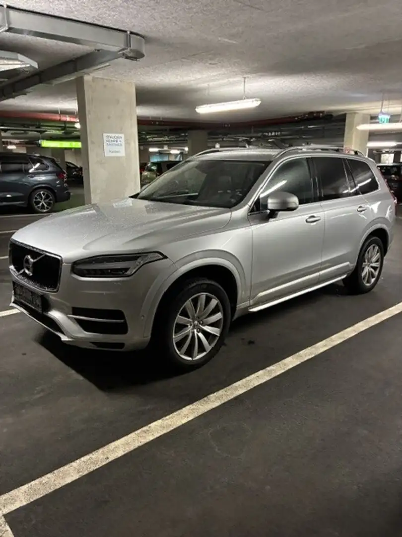 Volvo XC90 D5 AWD Momentum Grau - 1