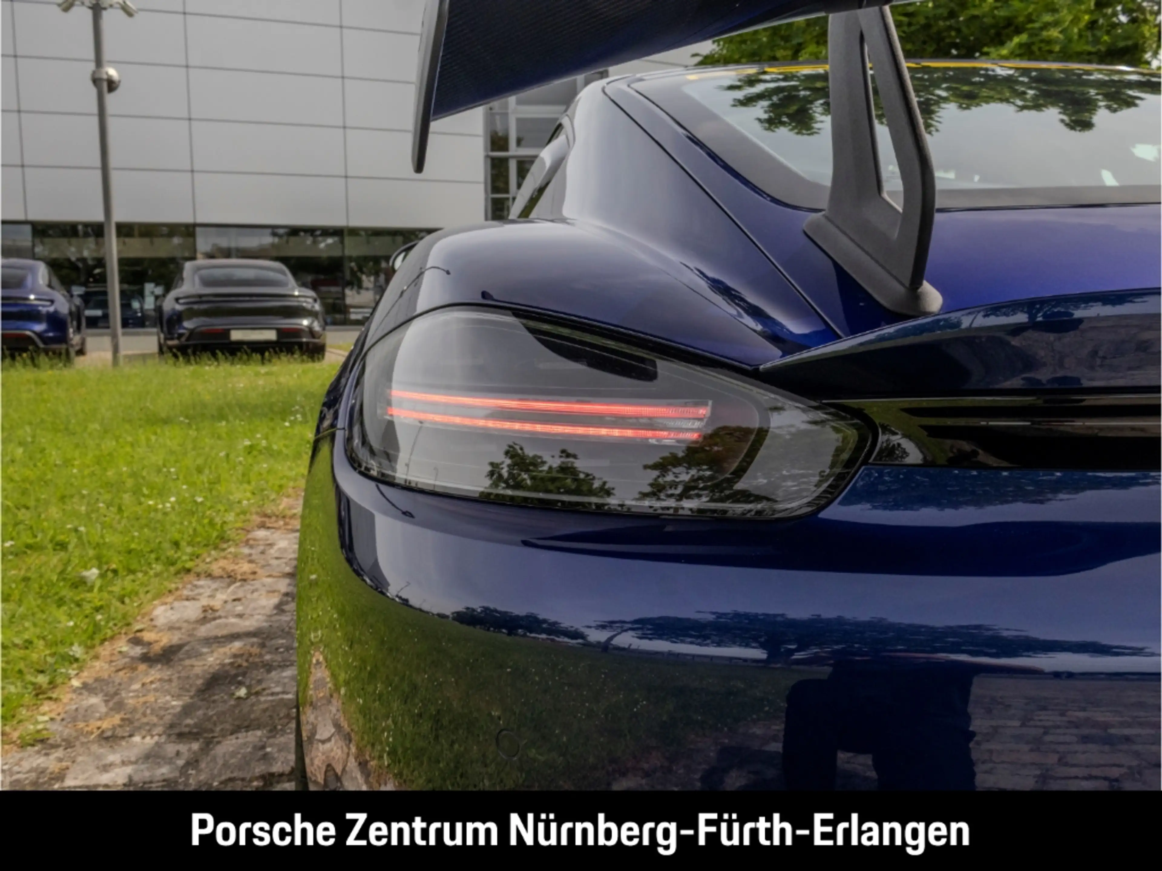 Porsche Cayman 718 GT4 RS — photo 10