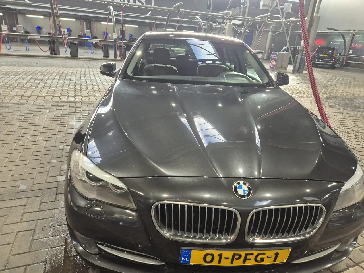 BMW 523