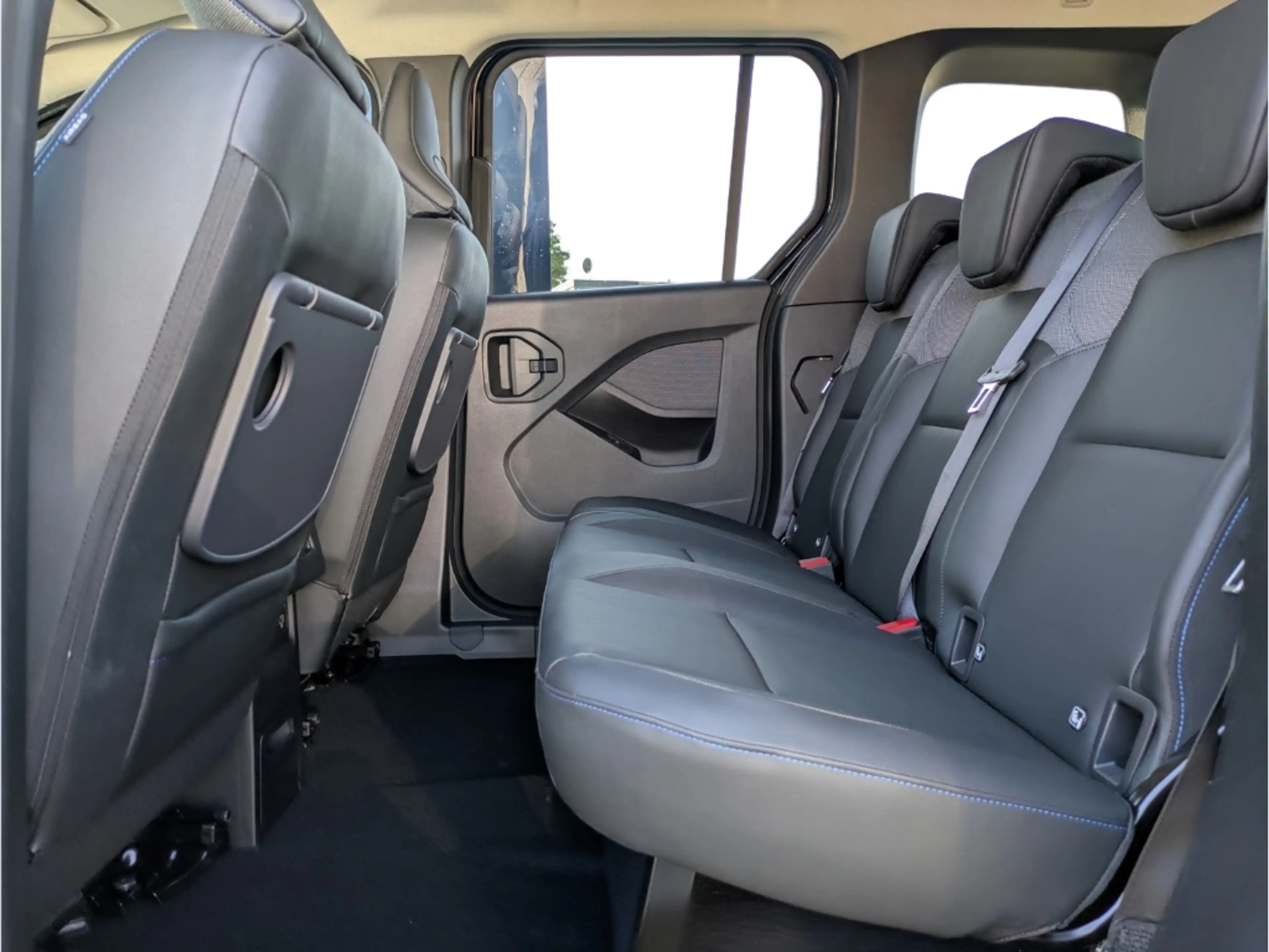 Nissan Townstar Kombi TEKNA L1 DIG-T 130PS 7-AT Navi Digitales Coc — photo 6