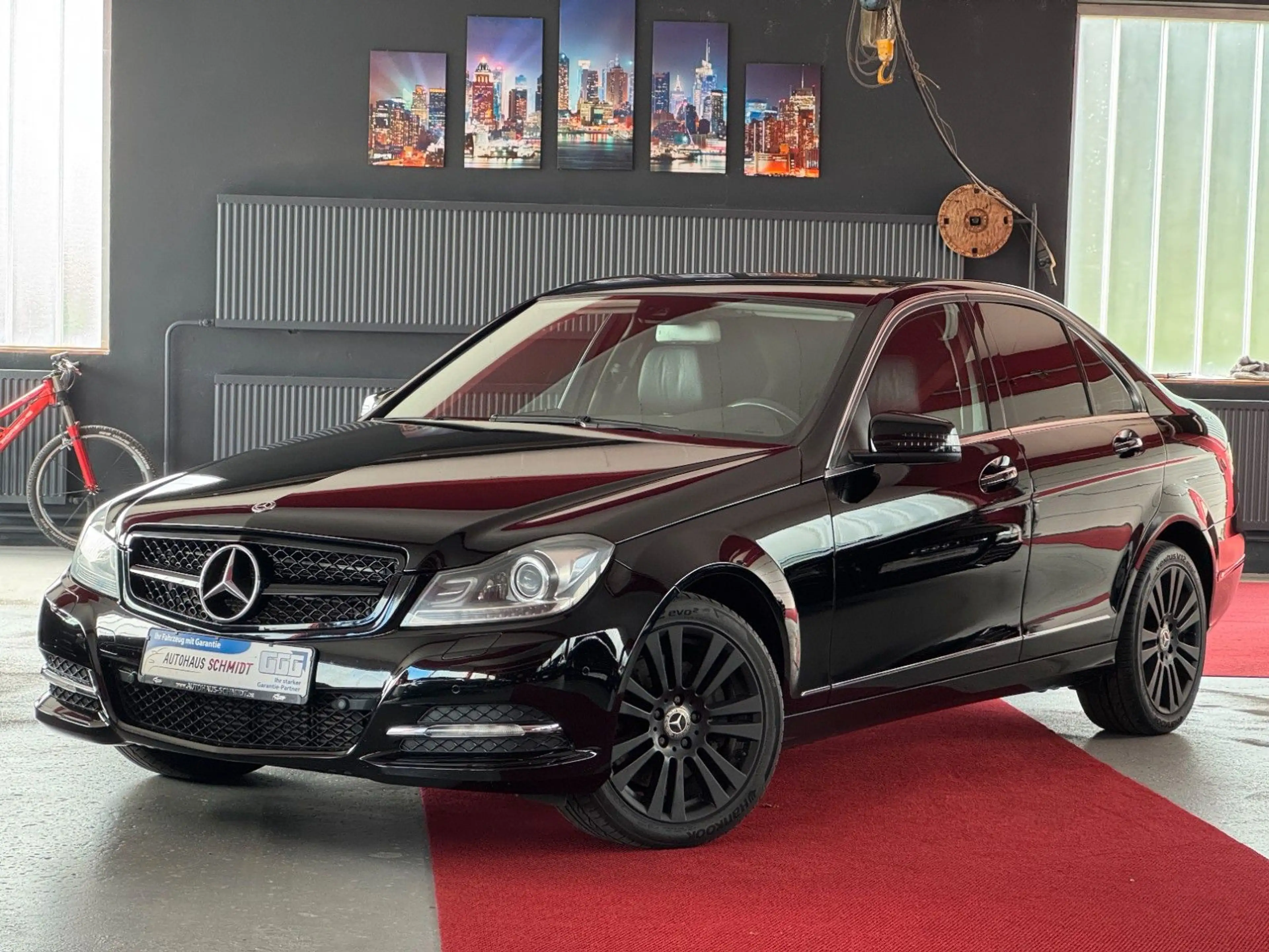 Mercedes-Benz C 300 CDI 4Matic Standheizung Memory ILS Keyless