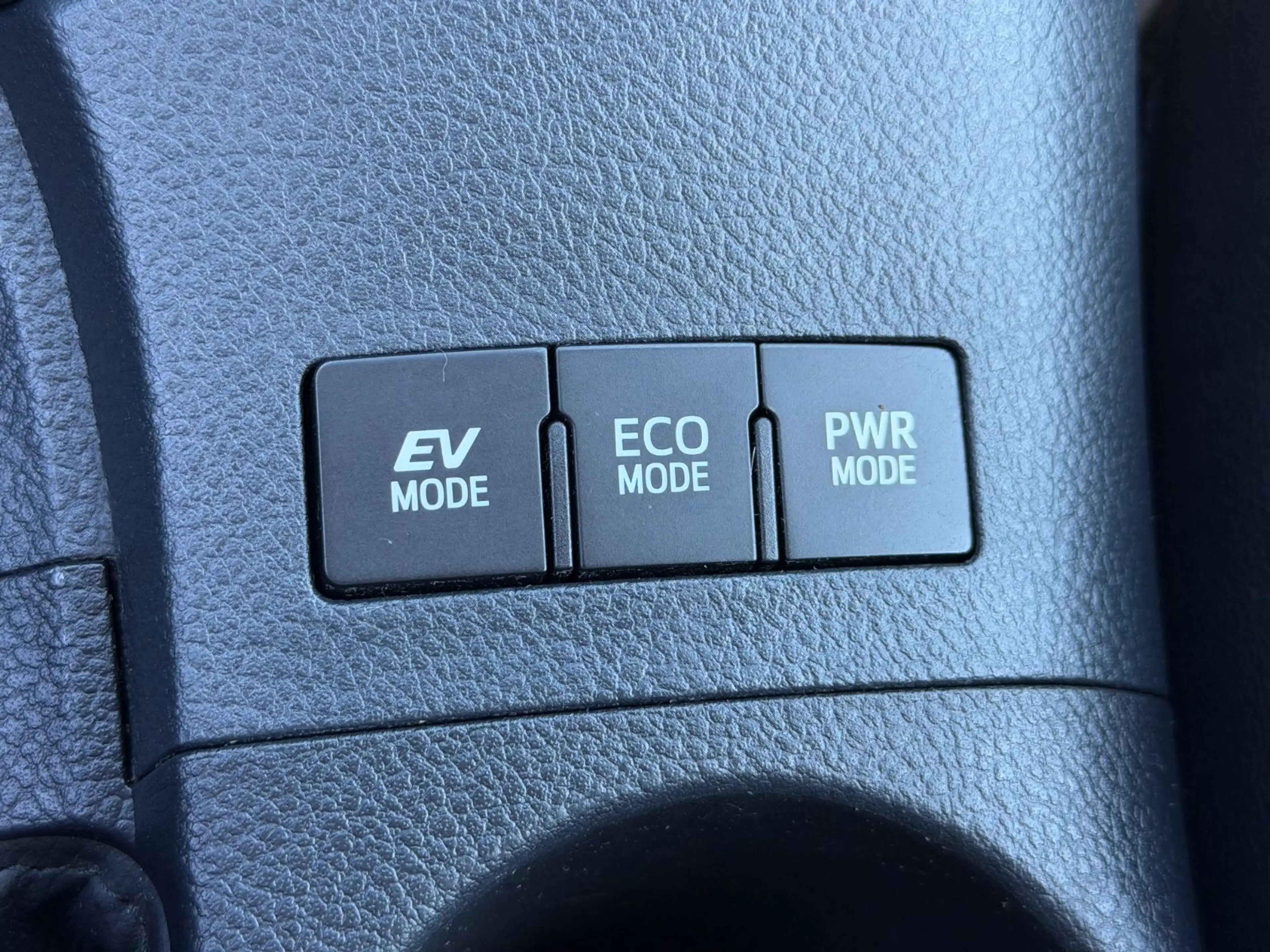 Toyota Auris Hybrid Executive — photo 15