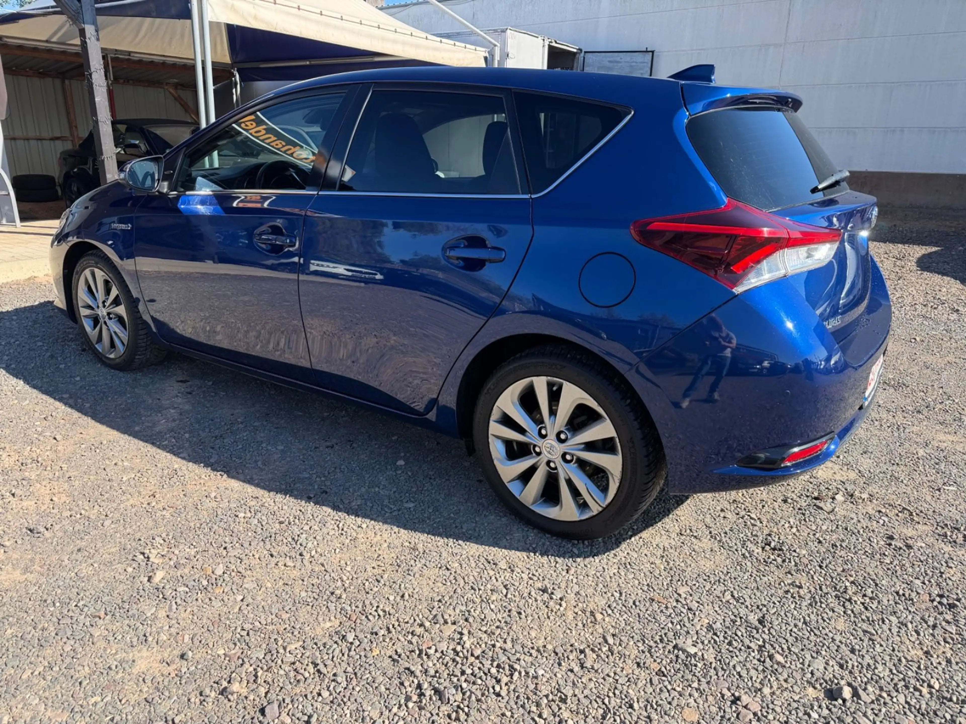 Toyota Auris Hybrid Executive — photo 5