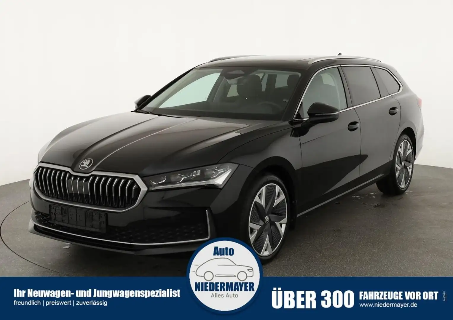 Skoda Superb Combi TDI DSG 4x4 Selection, Standheizung, Pano, A Schwarz - 1