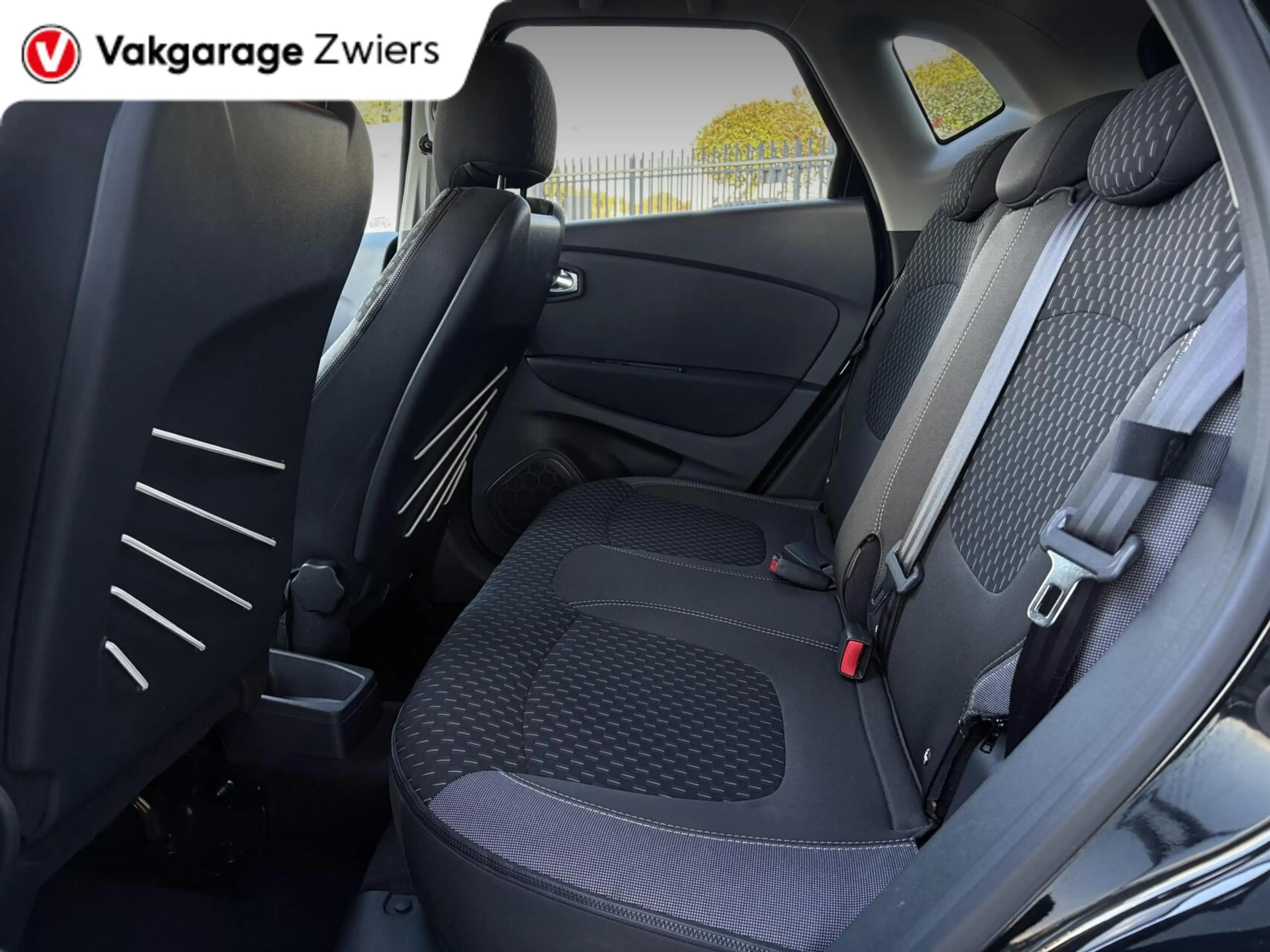 Renault Captur 1.3 TCe Intens |Camera|Cruise|Dodehoek|Navi. — photo 36
