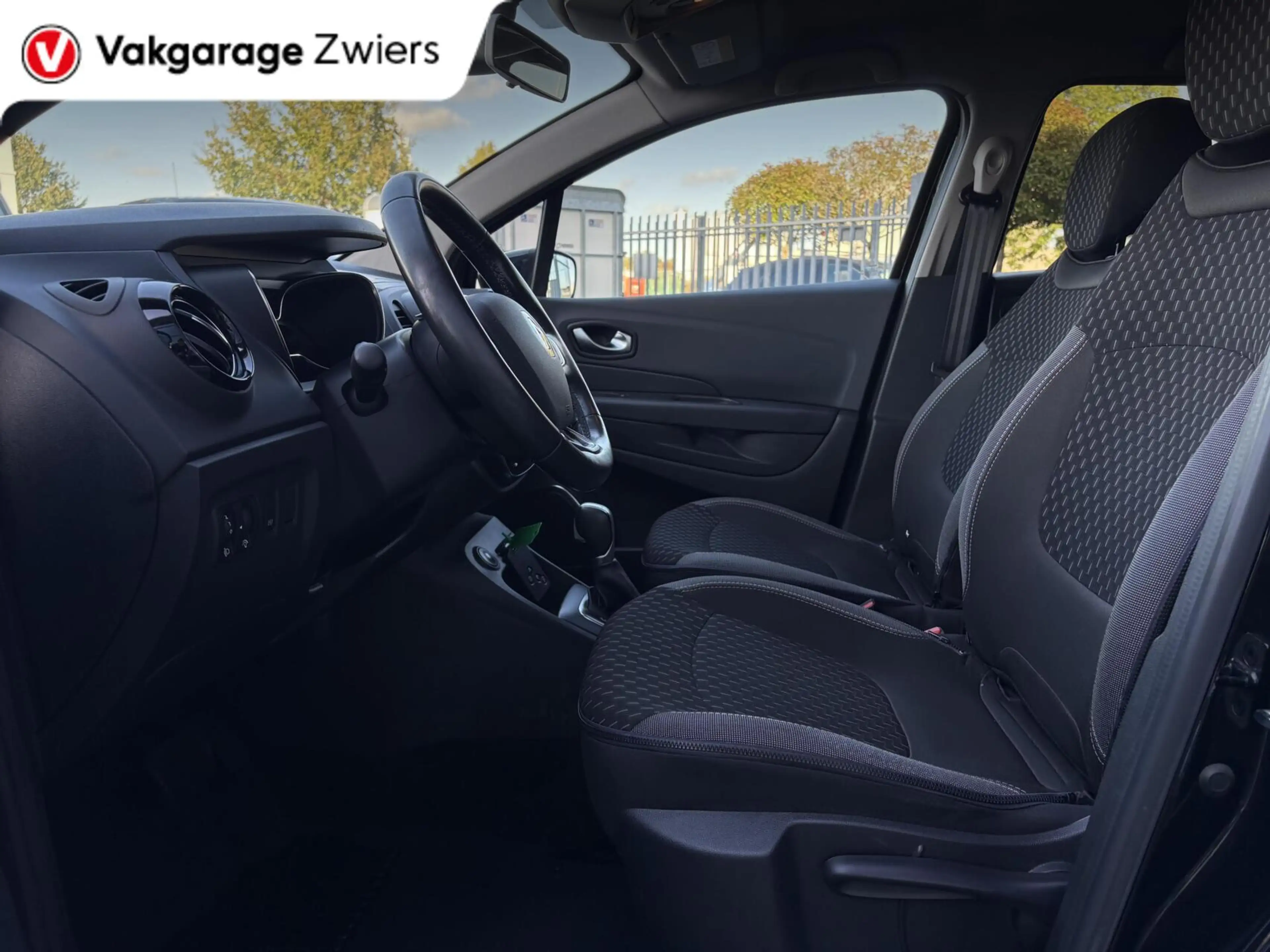 Renault Captur 1.3 TCe Intens |Camera|Cruise|Dodehoek|Navi. — photo 19