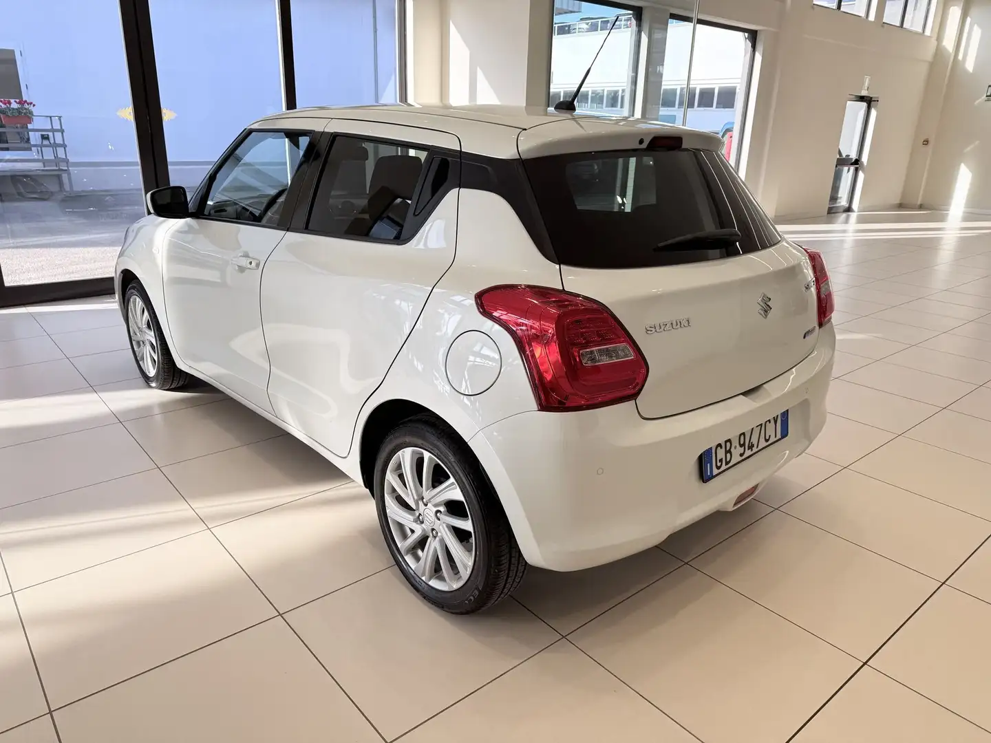 Suzuki Swift Swift 1.2 Hybrid Top Bianco - 2