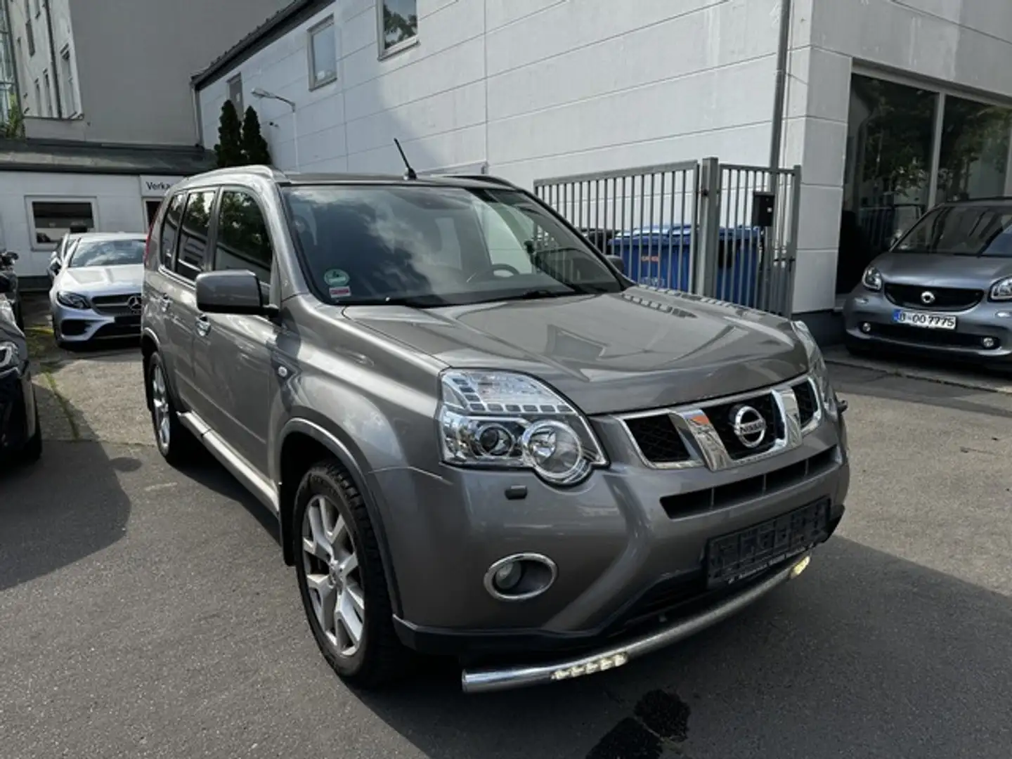 Nissan X-Trail LE 4X4 Leder BOSE-Sound Pano TÜV 05-27 Grey - 1