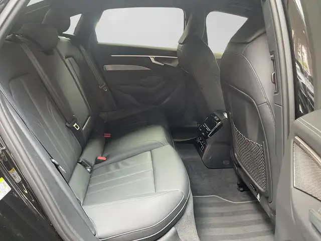 Audi A6 view 6
