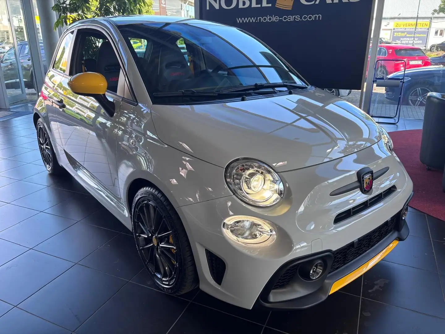 Abarth 695 Competizione BEATS SOUNDSYSTEM NAVI ALU Grey - 1