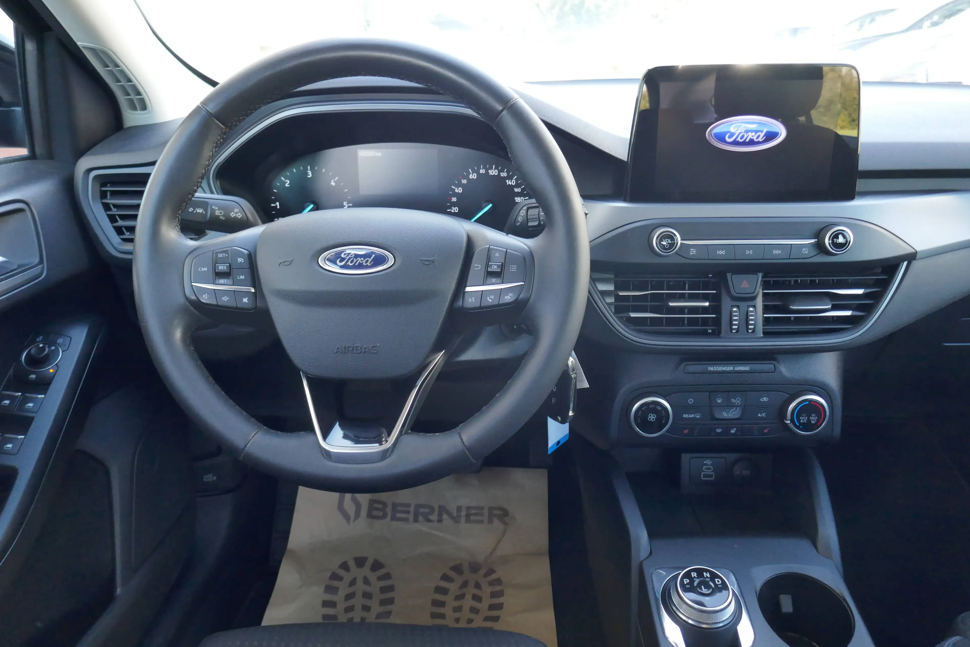 Ford Focus Cool&Connect — photo 14