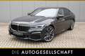 BMW 750 i xDrive M Sport*LASER*HUD*KAMERA*STHZ*1.HD* Schwarz - thumbnail 1