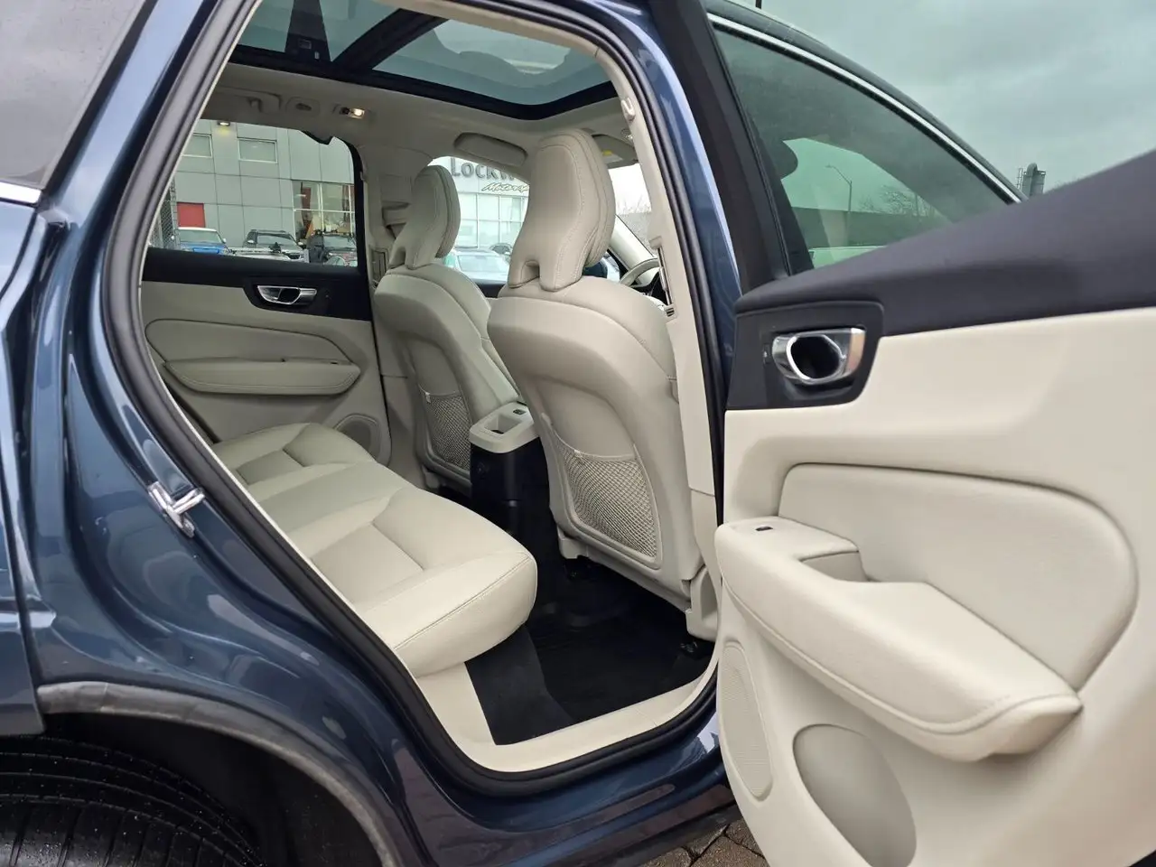Volvo XC60 снимка Volvo XC60