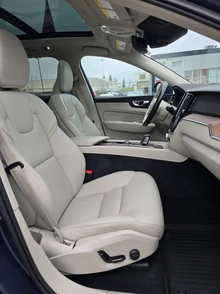 Volvo XC60 снимка Volvo XC60
