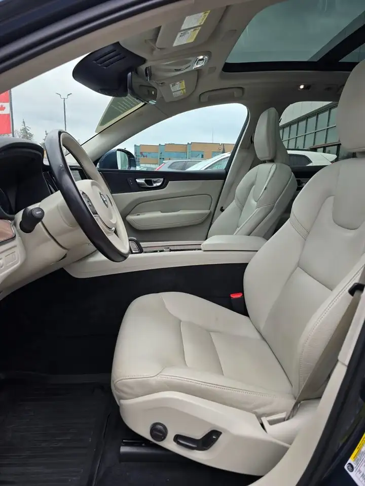 Volvo XC60 снимка Volvo XC60