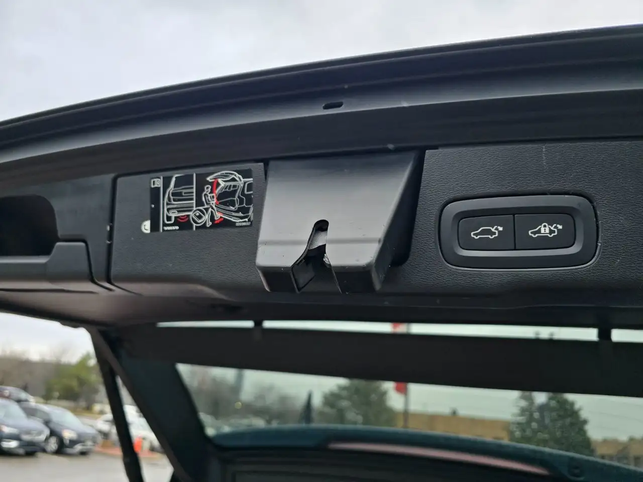 Volvo XC60 снимка Volvo XC60