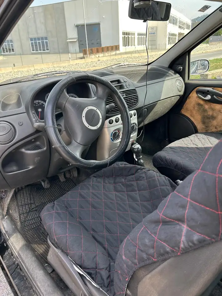 Fiat Punto II 1999 3p 1.2 16v Sporting, foto 2