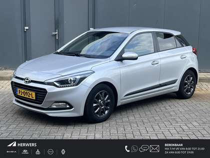 Hyundai i20 1.0 T-GDI Black Edition / Trekhaak / Airco / Camer
