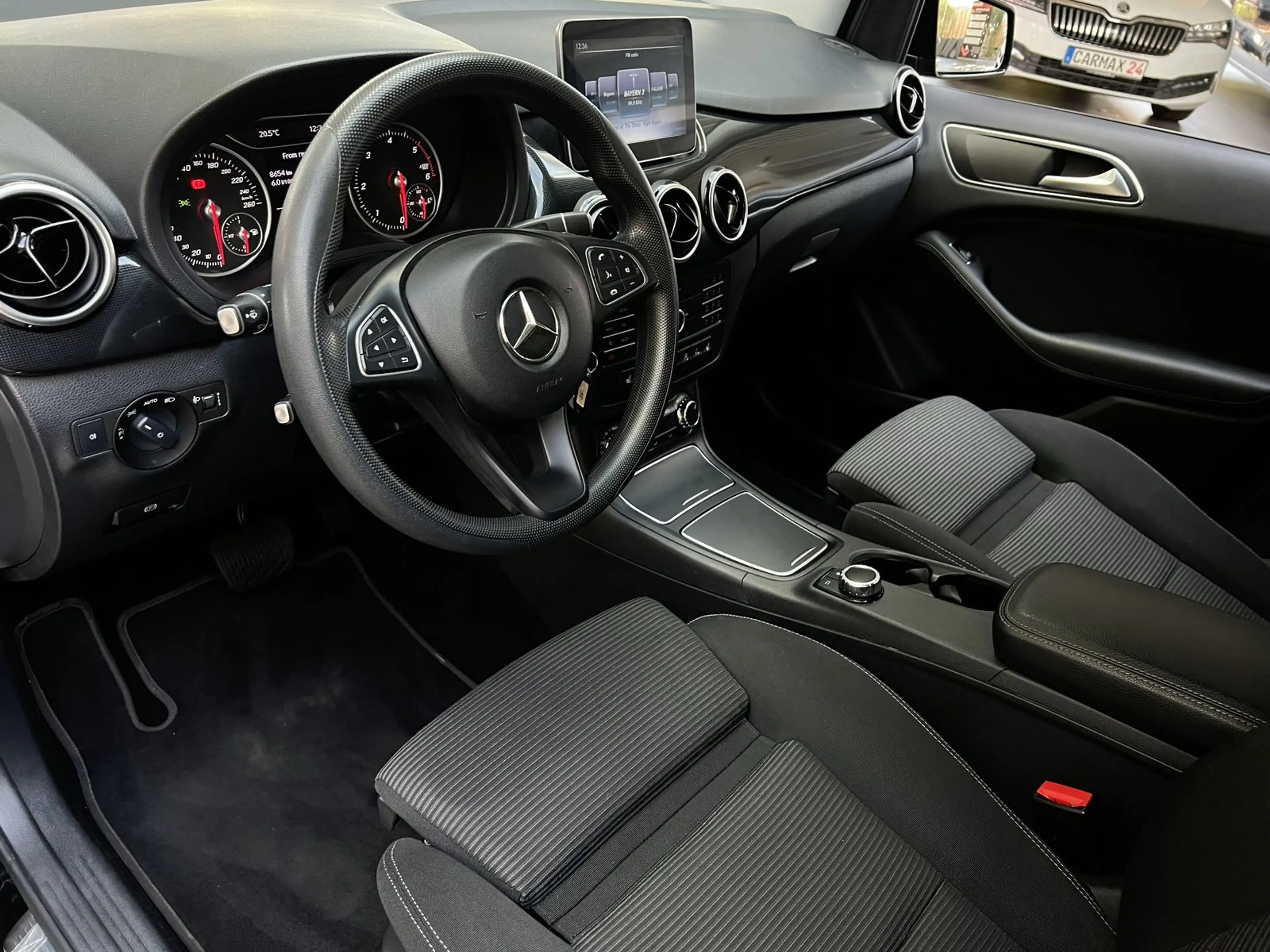 Mercedes-Benz B 200 B B 200 CDI Automatik Navi SHZ PDC — photo 3