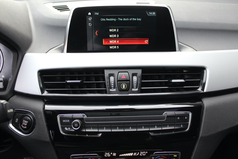 BMW X1 sDrive 18 I Advantage AUTOMATIK PANO NAVI 2.H — photo 14