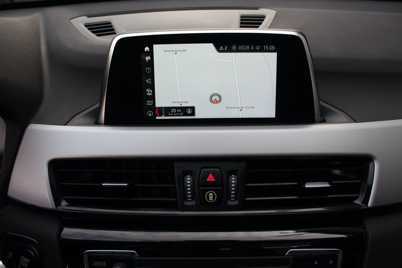 BMW X1 sDrive 18 I Advantage AUTOMATIK PANO NAVI 2.H — photo 15
